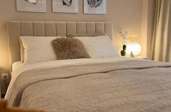 Uptown Urban Bliss Daire *