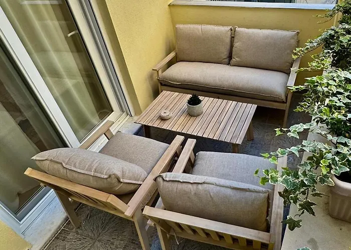Uptown Urban Bliss Apartman *