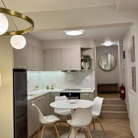 Uptown Urban Bliss Apartament *