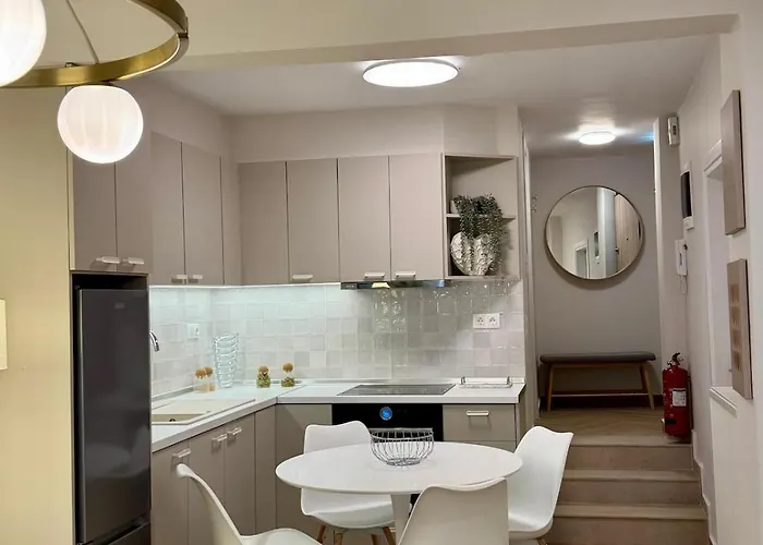 Uptown Urban Bliss Apartament *